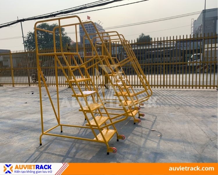 Xe Thang Công Nghiệp